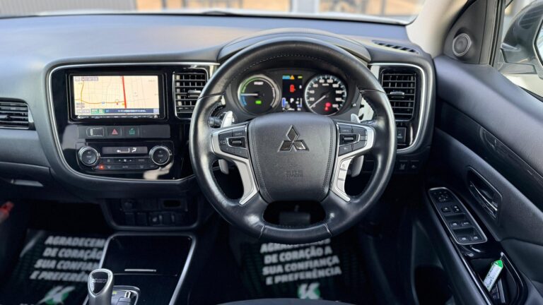 223_Outlander PHEV 12