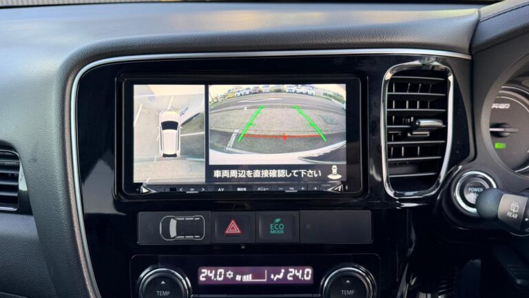 223_Outlander PHEV 13