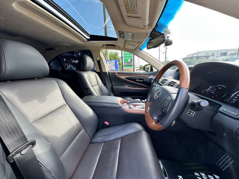 263_Lexus LS600h 07