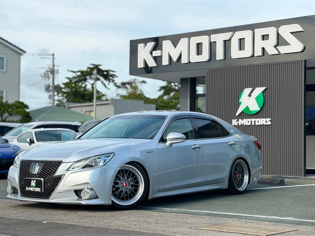 Toyota Crown Athlete Hybrid S